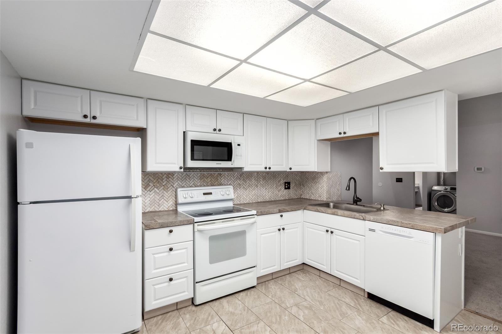 MLS Image #8 for 2101 s victor street,aurora, Colorado