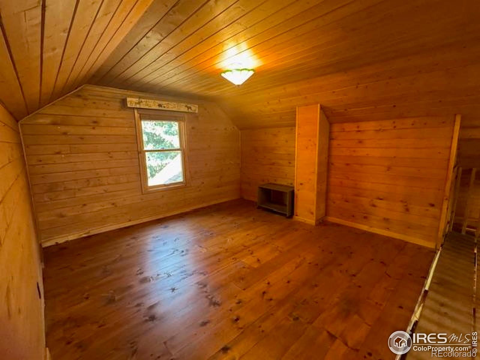 MLS Image #13 for 110  meadow lane,bellvue, Colorado