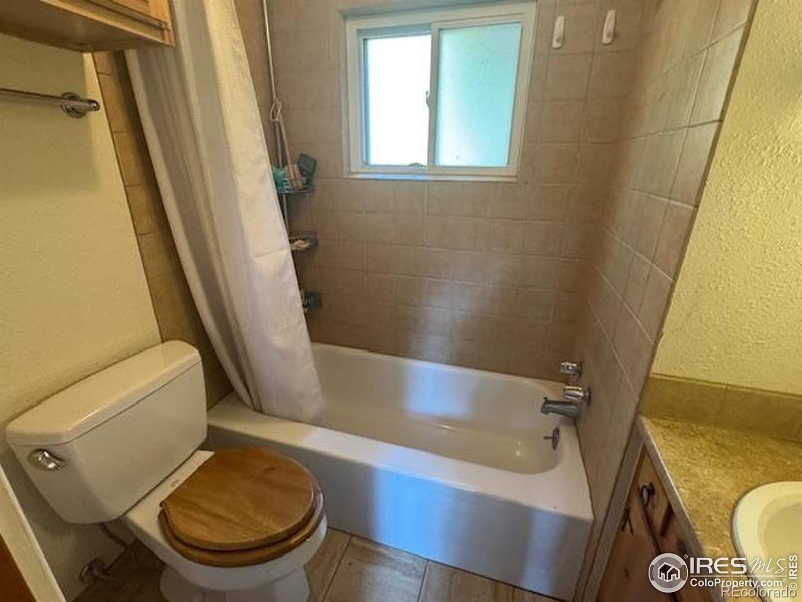 MLS Image #15 for 110  meadow lane,bellvue, Colorado