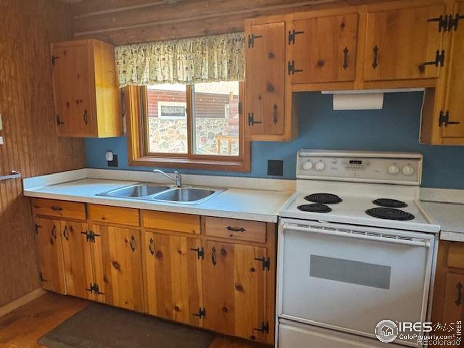 MLS Image #5 for 110  meadow lane,bellvue, Colorado