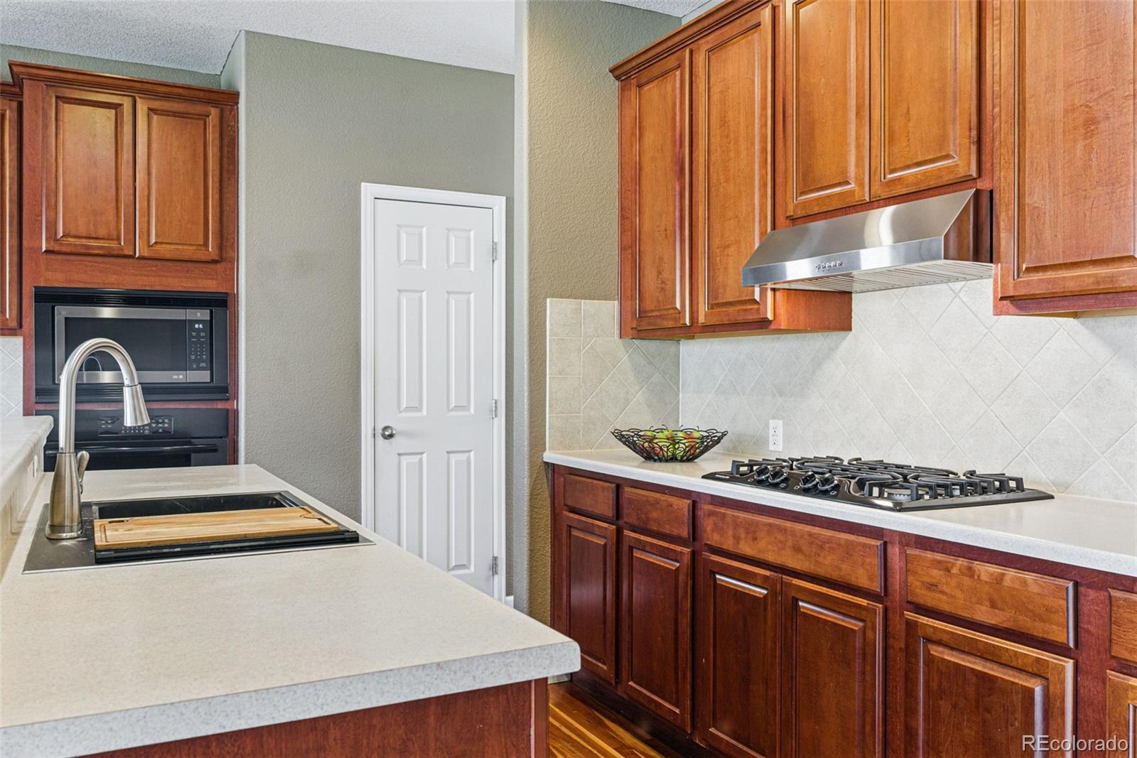 MLS Image #8 for 5017  bella vista drive,longmont, Colorado