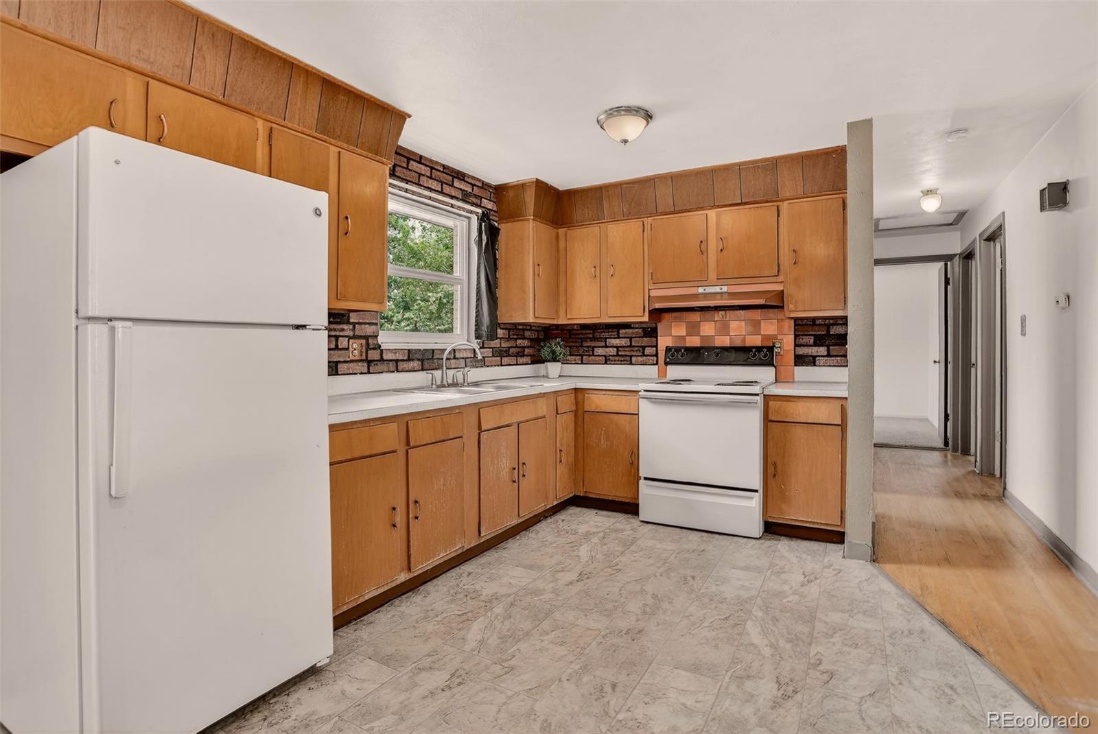 MLS Image #5 for 609 s quentin street,aurora, Colorado