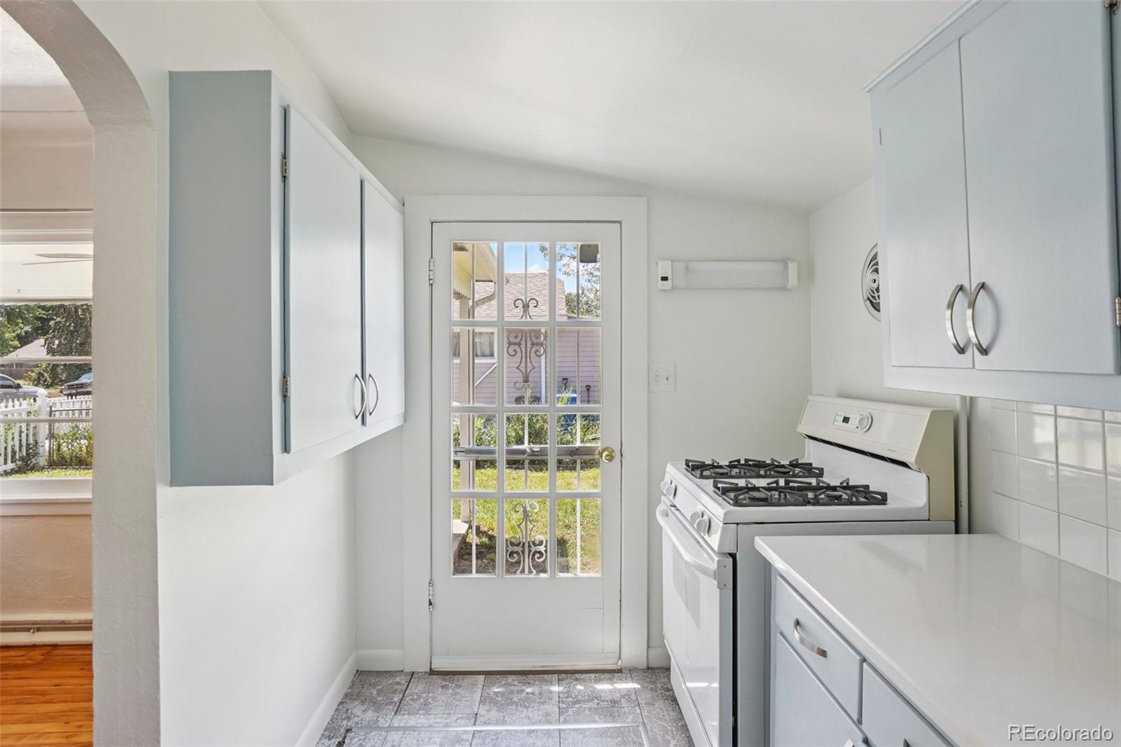 MLS Image #16 for 4465 s bannock street,englewood, Colorado