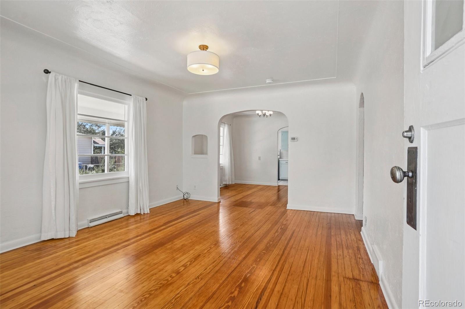 MLS Image #5 for 4465 s bannock street,englewood, Colorado