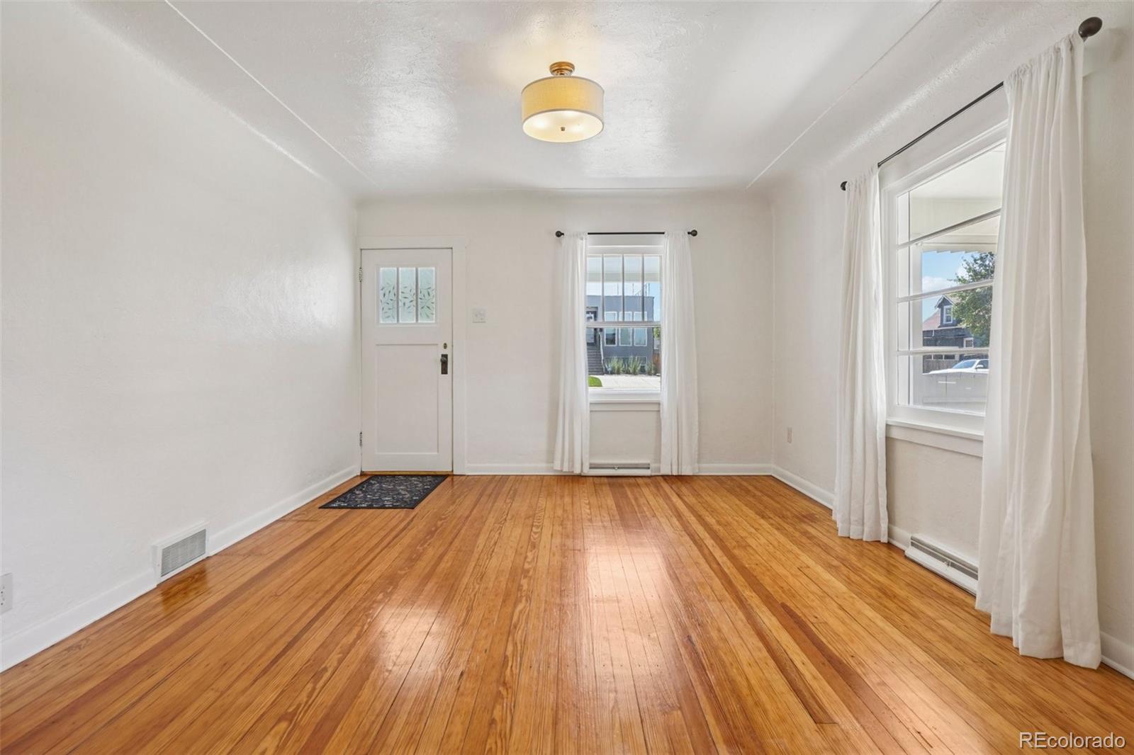 MLS Image #9 for 4465 s bannock street,englewood, Colorado