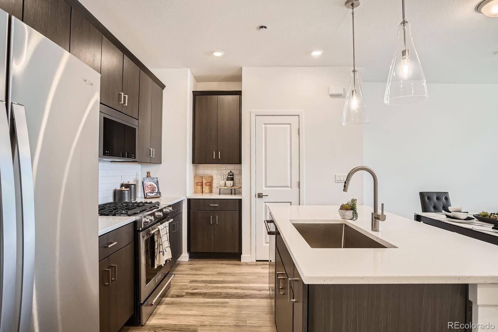 MLS Image #13 for 370  geneva street,aurora, Colorado