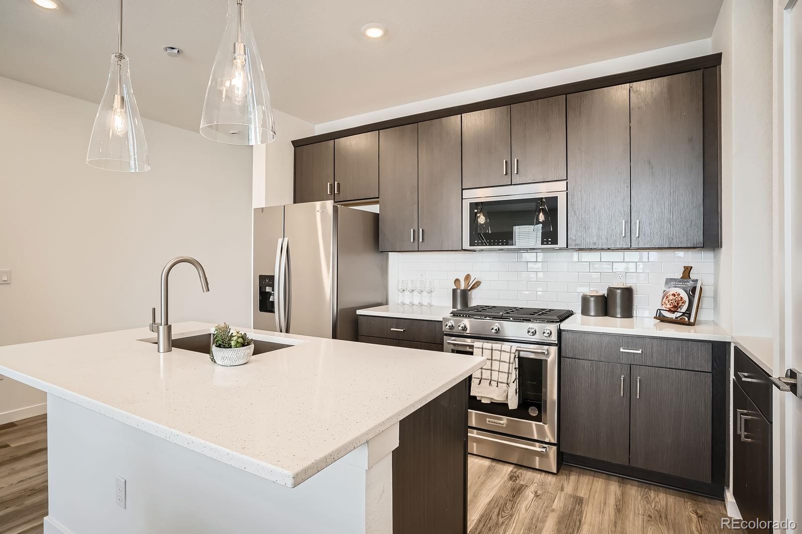 MLS Image #14 for 370  geneva street,aurora, Colorado
