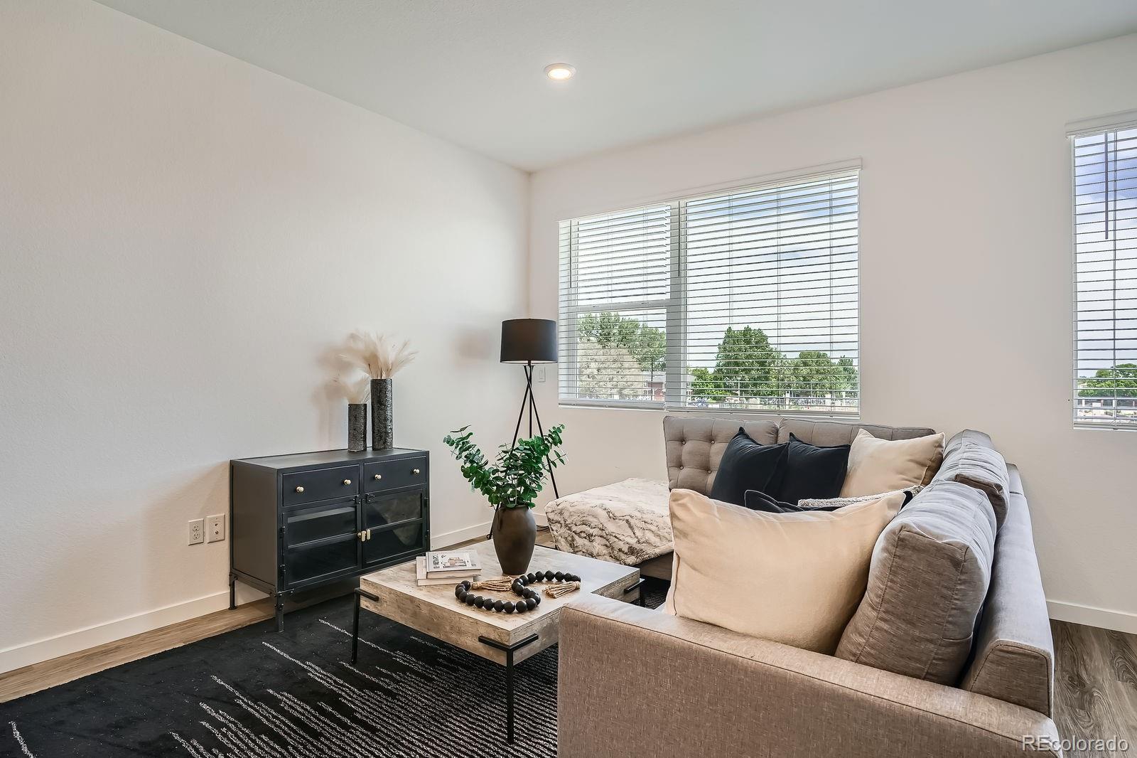 MLS Image #3 for 370  geneva street,aurora, Colorado