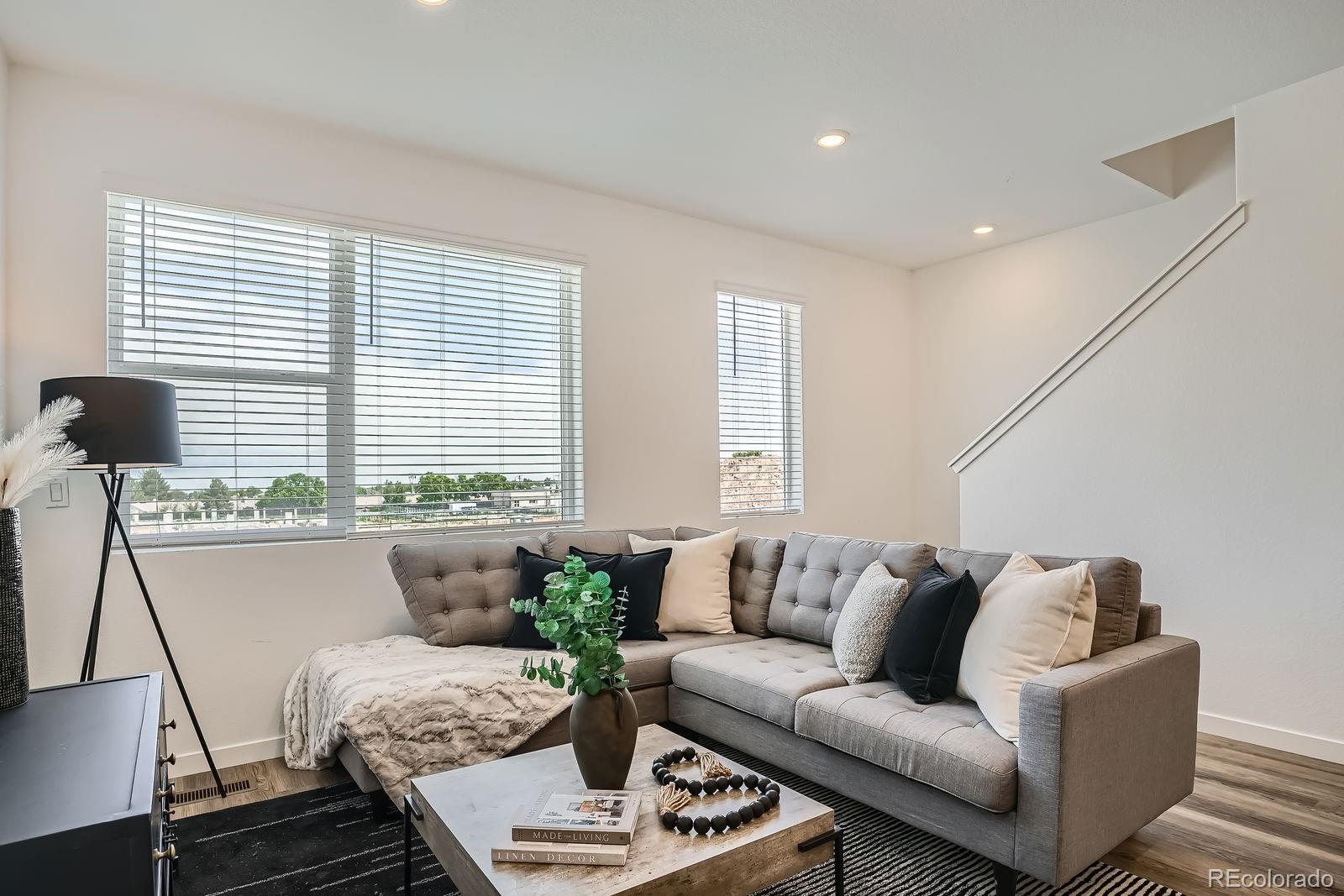 MLS Image #4 for 370  geneva street,aurora, Colorado