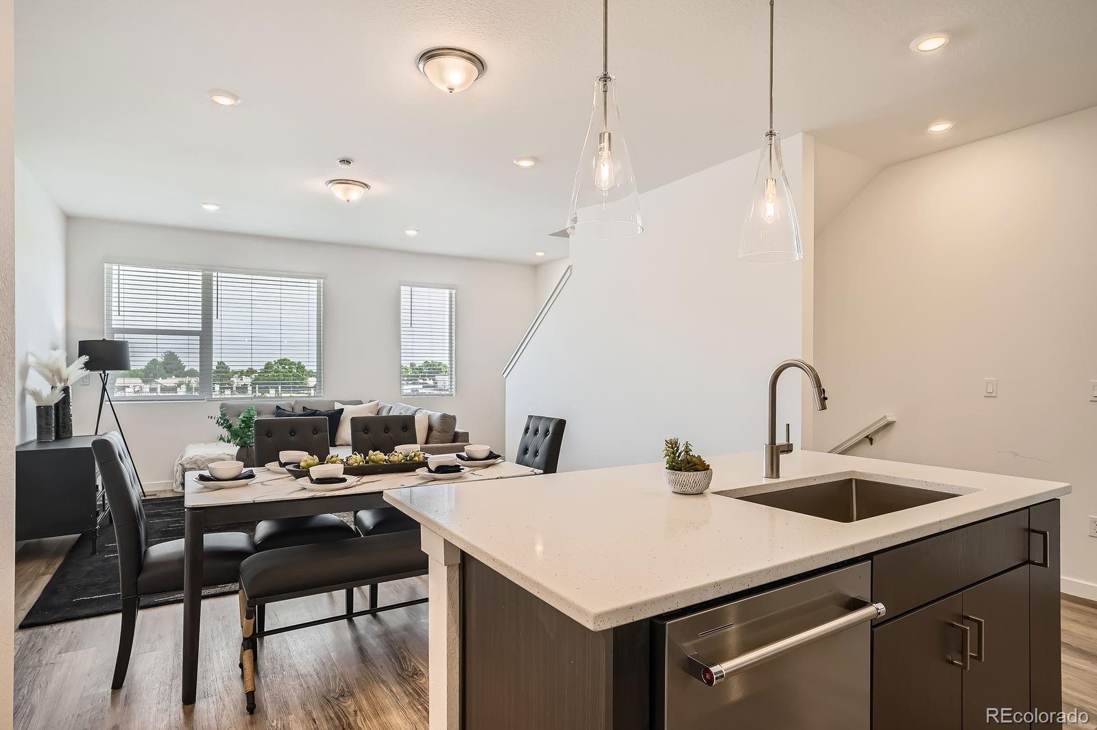 MLS Image #8 for 370  geneva street,aurora, Colorado