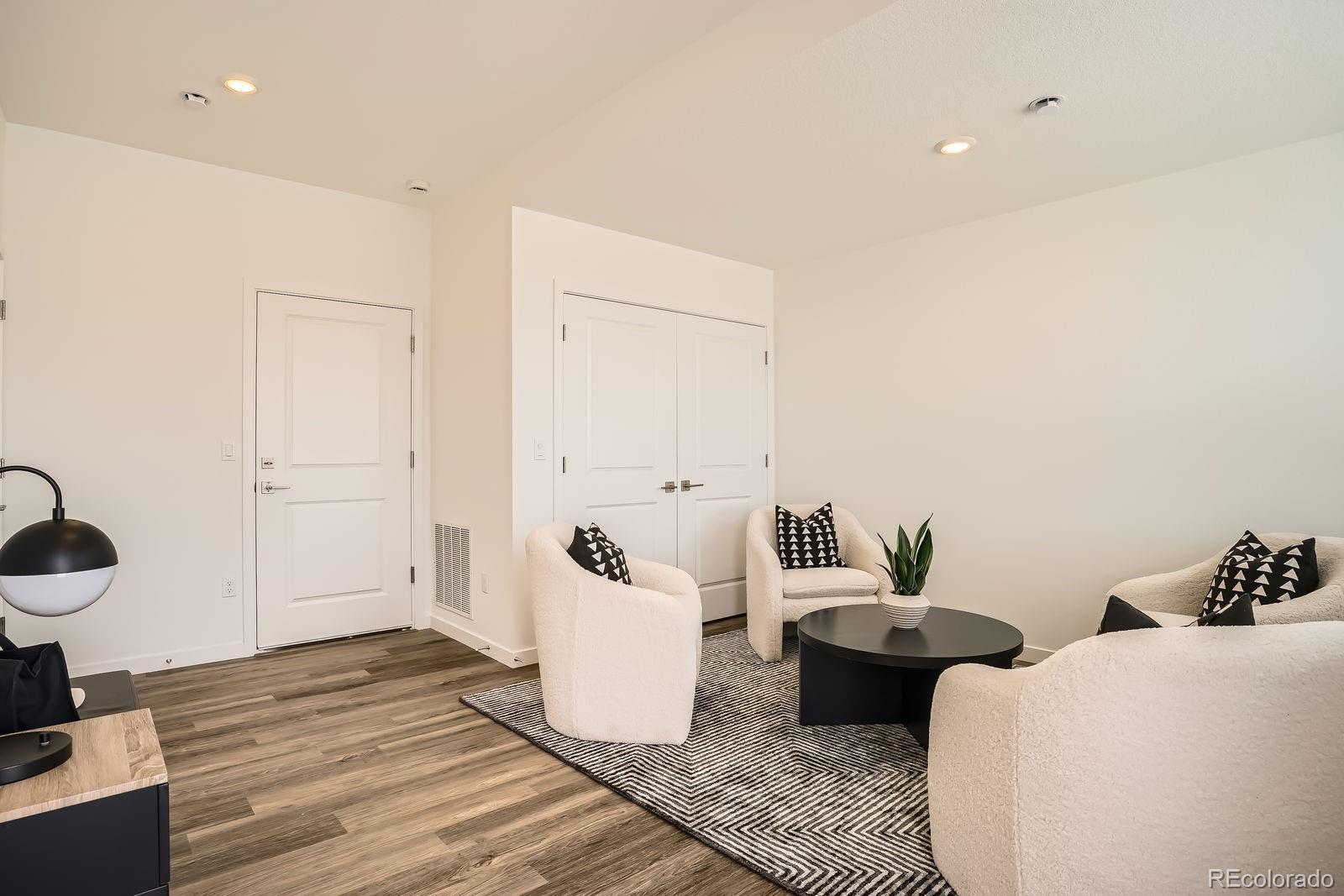 MLS Image #9 for 370  geneva street,aurora, Colorado