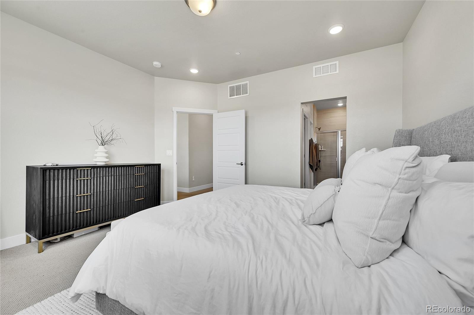 MLS Image #36 for 1575 w 68th avenue,denver, Colorado