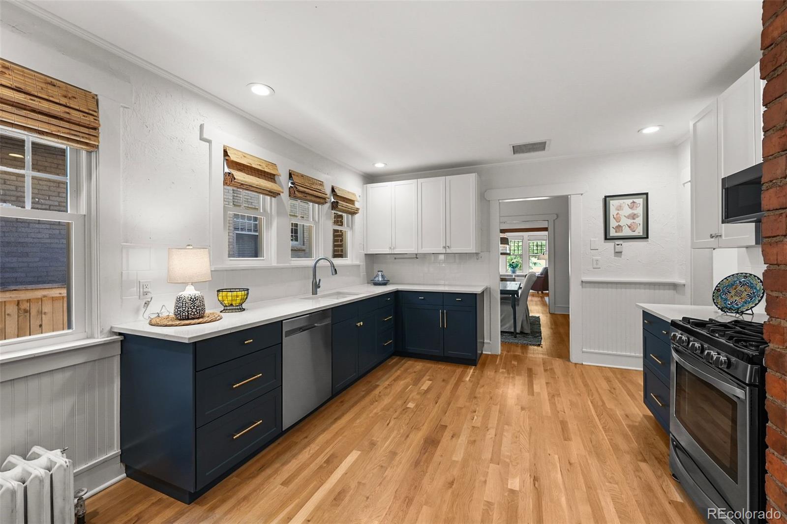 MLS Image #12 for 836  steele street,denver, Colorado