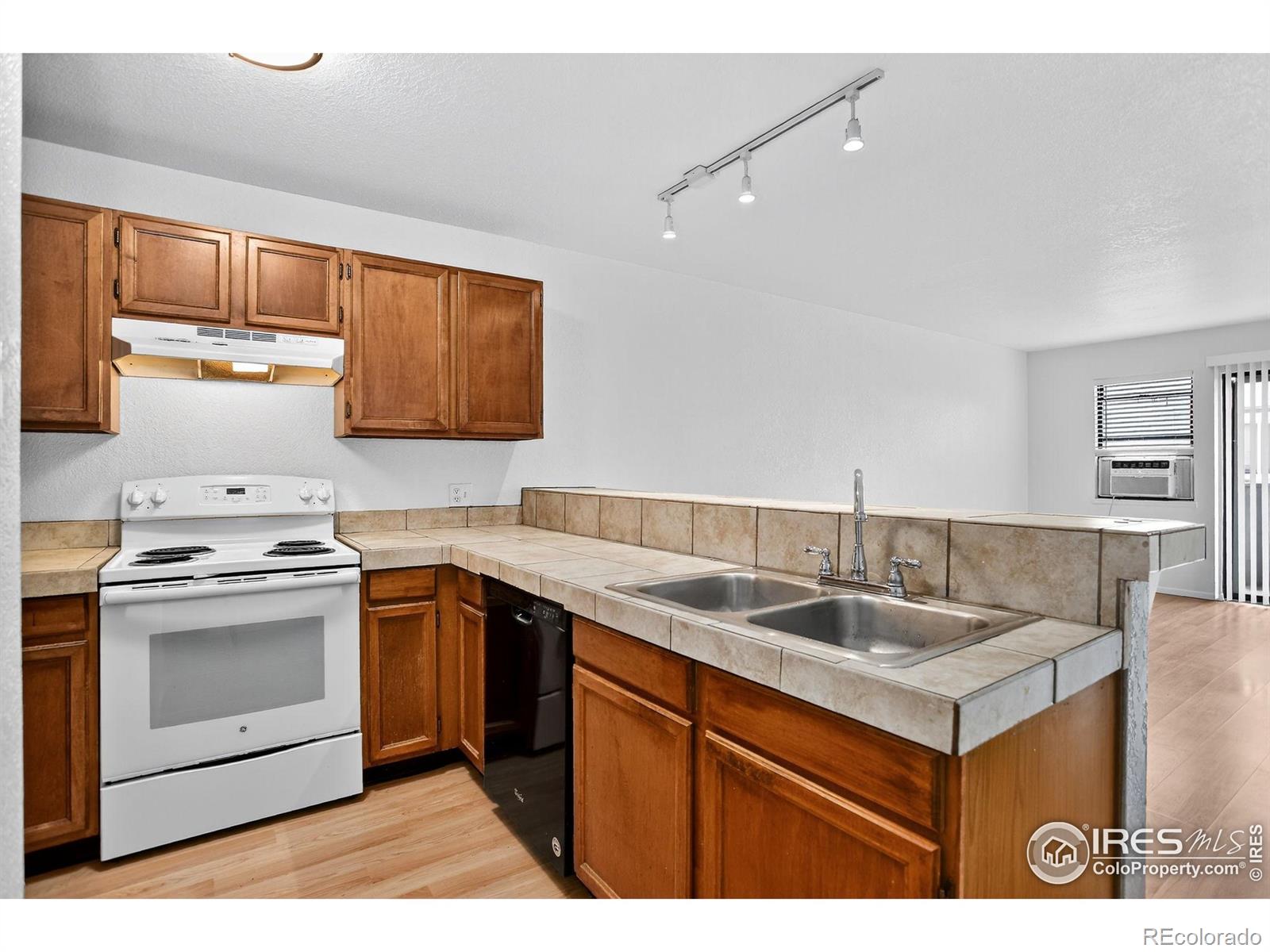 MLS Image #5 for 3535  28th street,boulder, Colorado