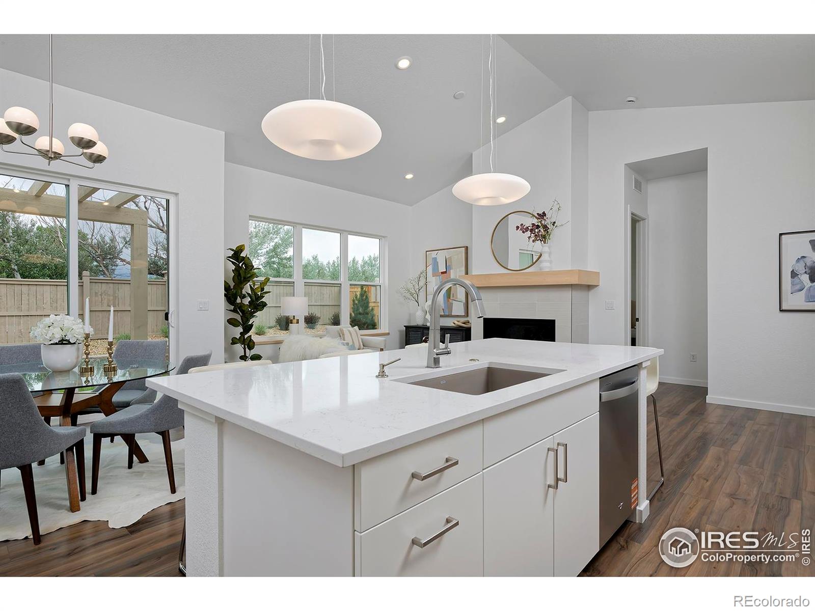 MLS Image #3 for 729  kubat lane,longmont, Colorado