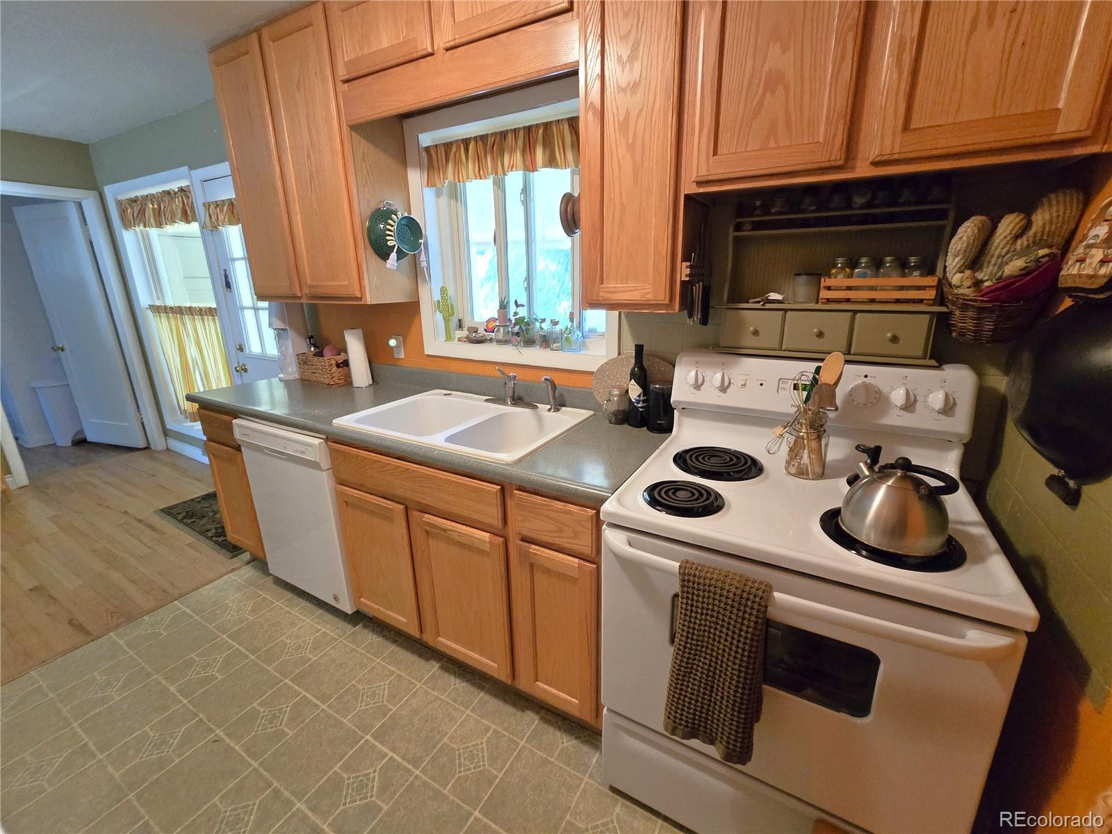 MLS Image #11 for 1245 s forest street,denver, Colorado