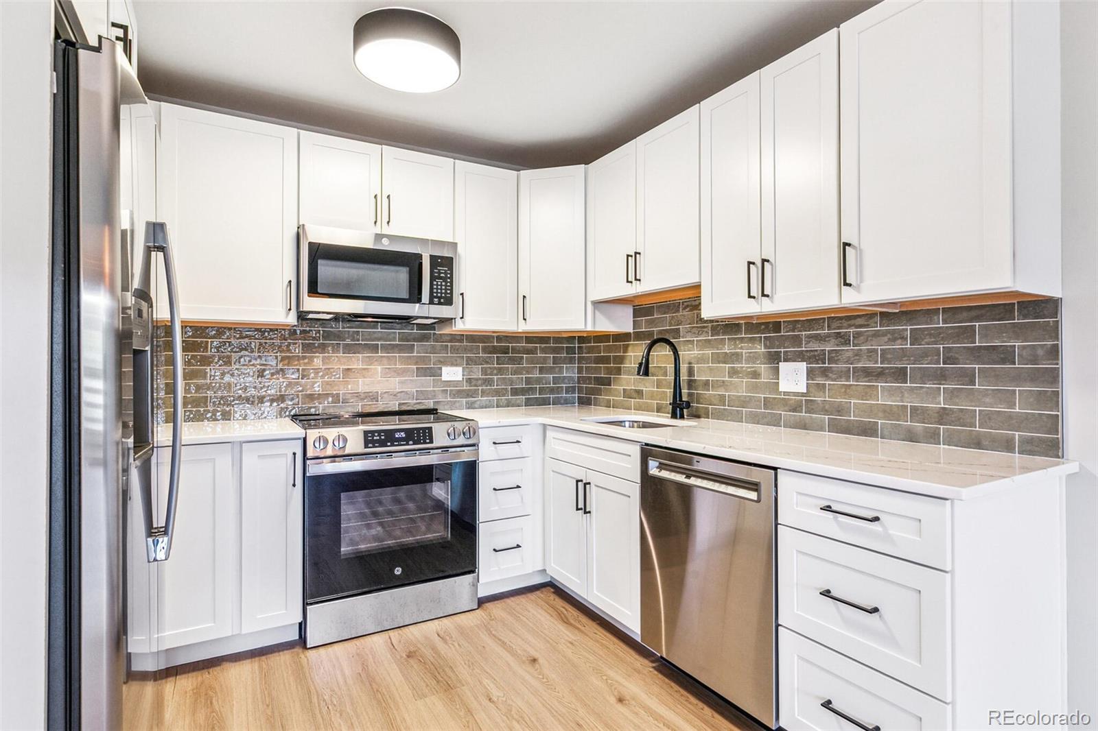 MLS Image #18 for 725 s alton way,denver, Colorado