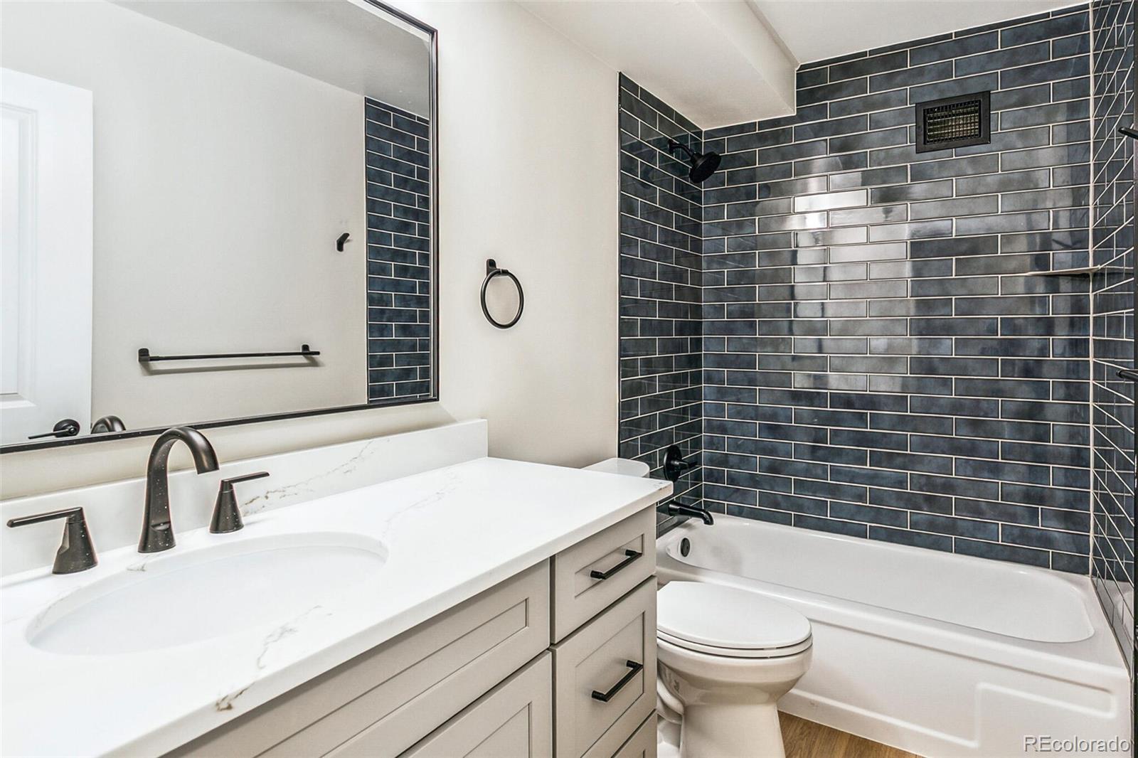 MLS Image #33 for 725 s alton way,denver, Colorado