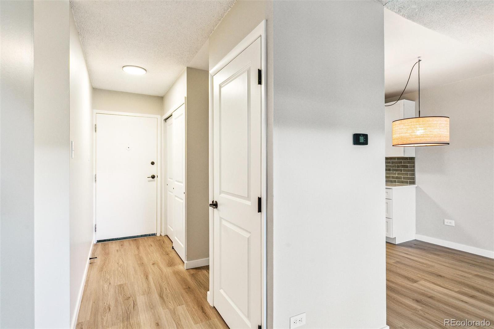 MLS Image #6 for 725 s alton way,denver, Colorado