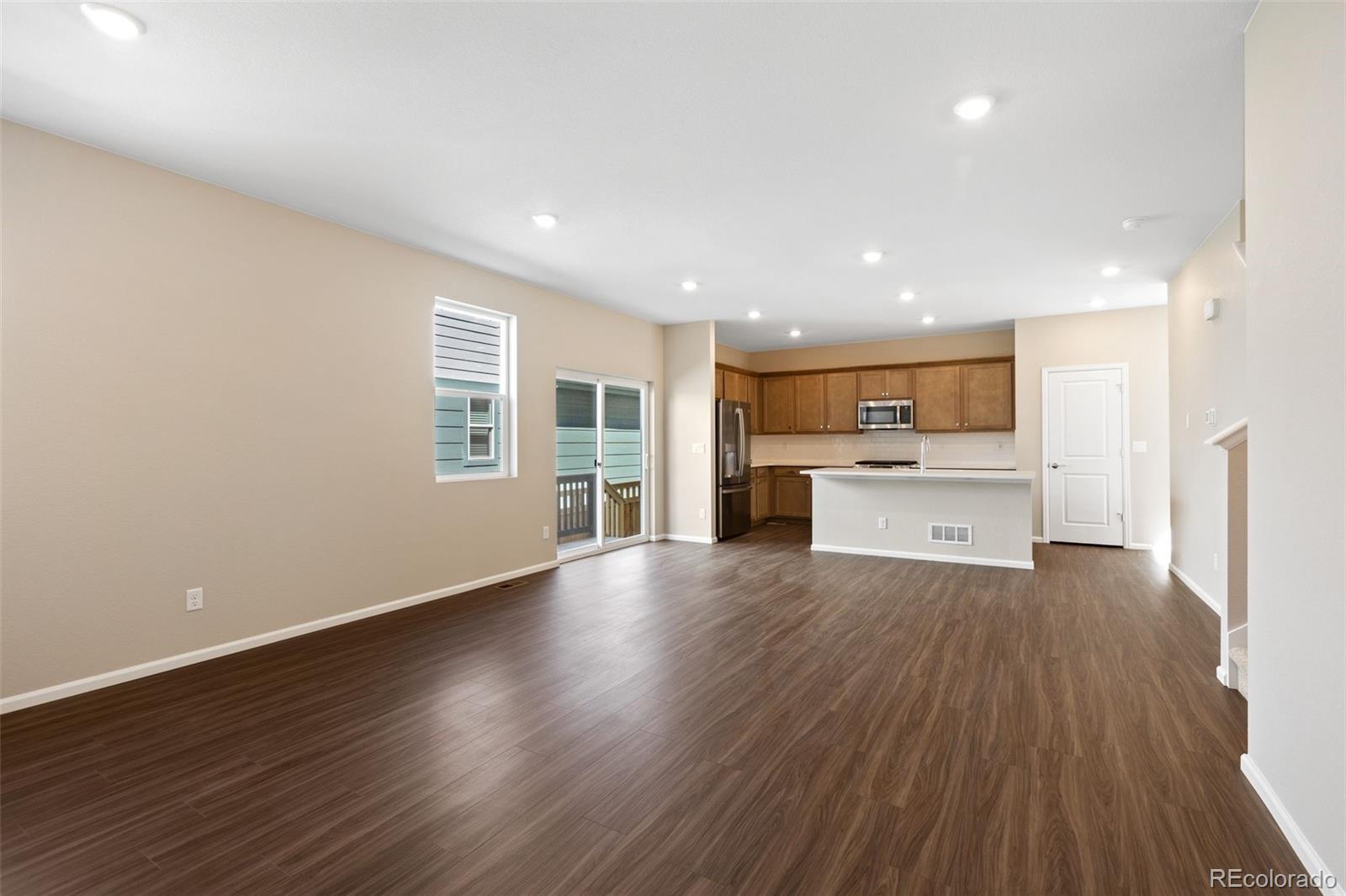 MLS Image #11 for 21152 e 63rd drive,aurora, Colorado