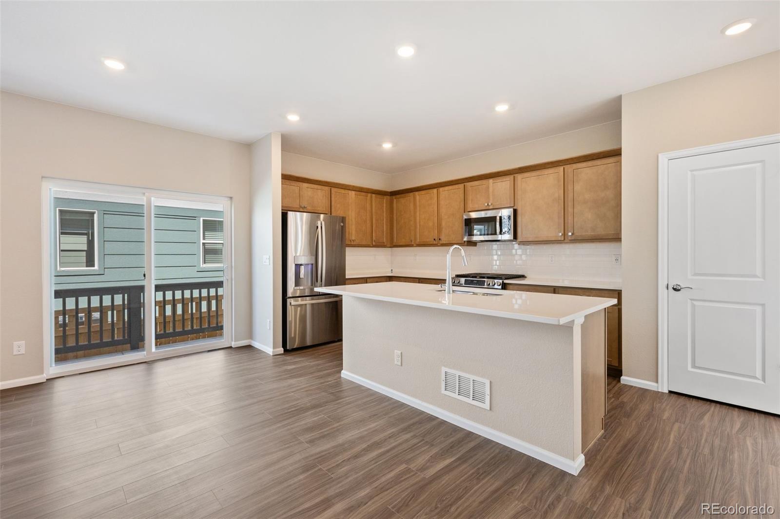 MLS Image #12 for 21152 e 63rd drive,aurora, Colorado
