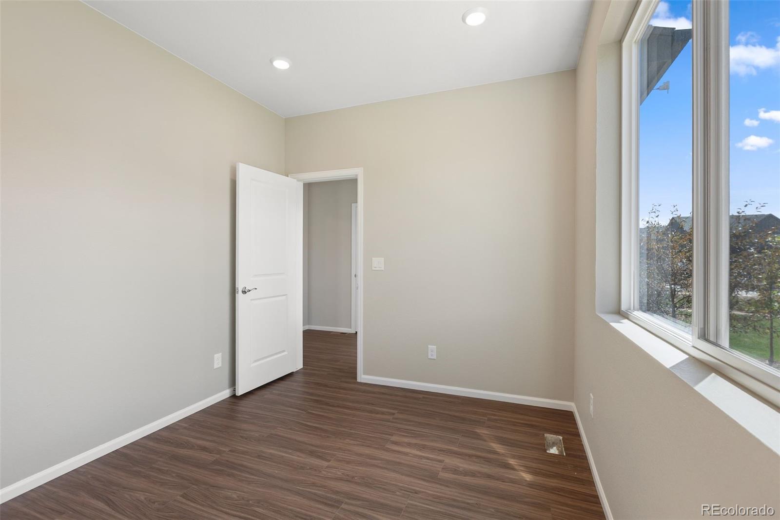 MLS Image #16 for 21152 e 63rd drive,aurora, Colorado