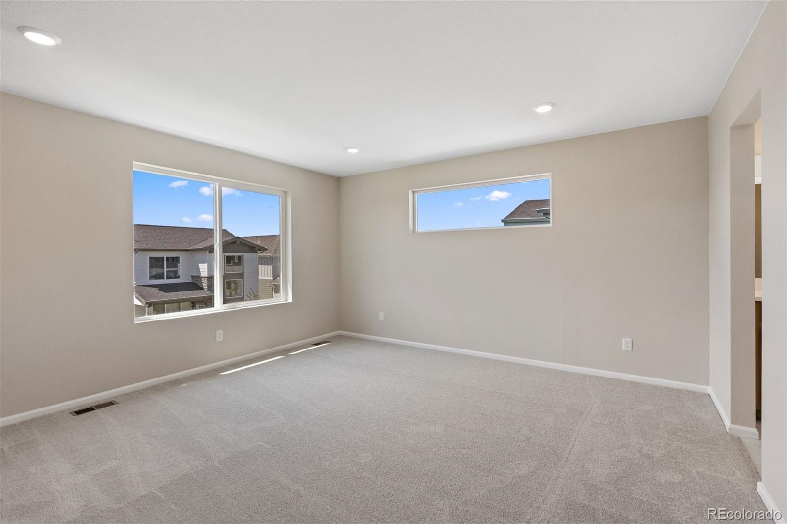 MLS Image #5 for 21152 e 63rd drive,aurora, Colorado