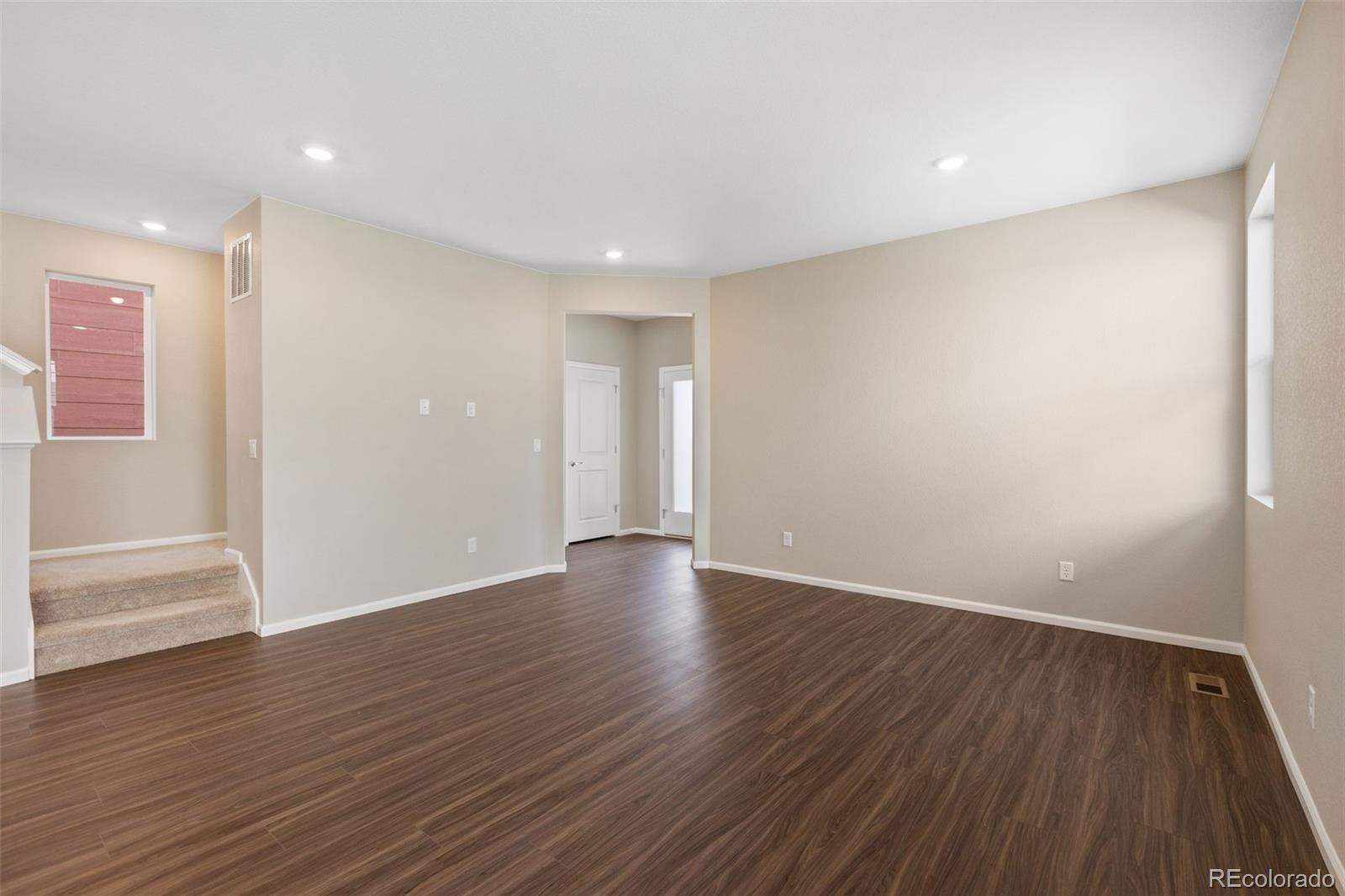 MLS Image #9 for 21152 e 63rd drive,aurora, Colorado