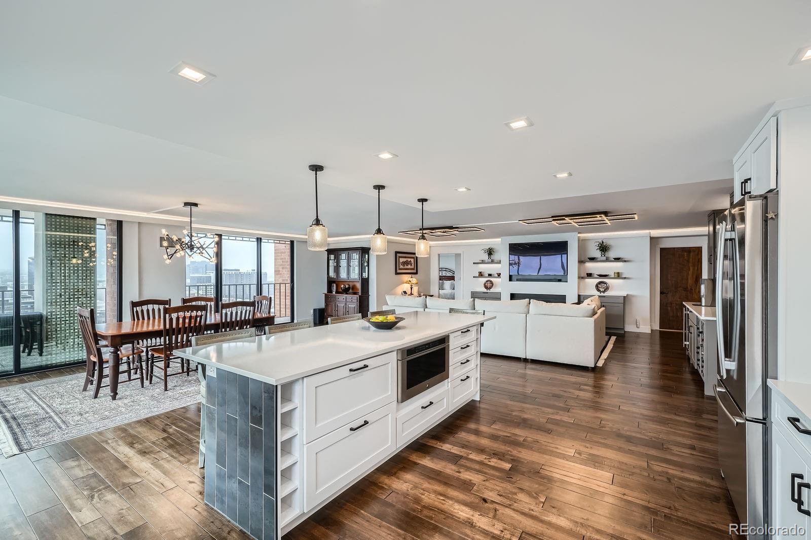 MLS Image #13 for 1551  larimer street,denver, Colorado
