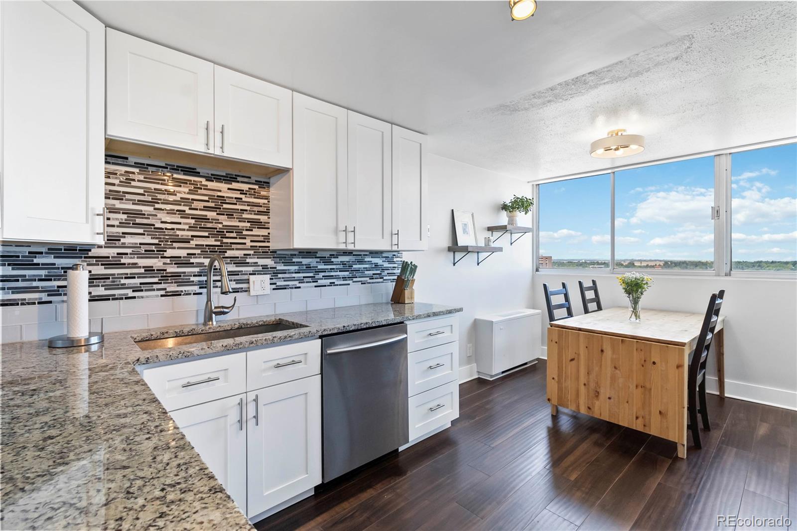 MLS Image #6 for 1155 n ash street,denver, Colorado