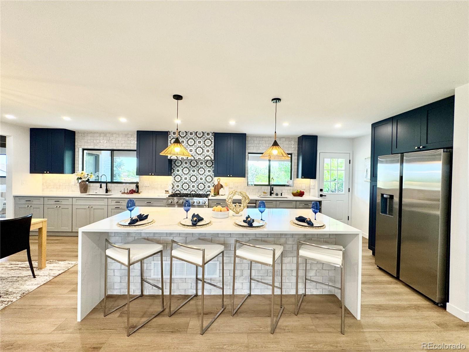 MLS Image #15 for 4192 s vrain street,denver, Colorado