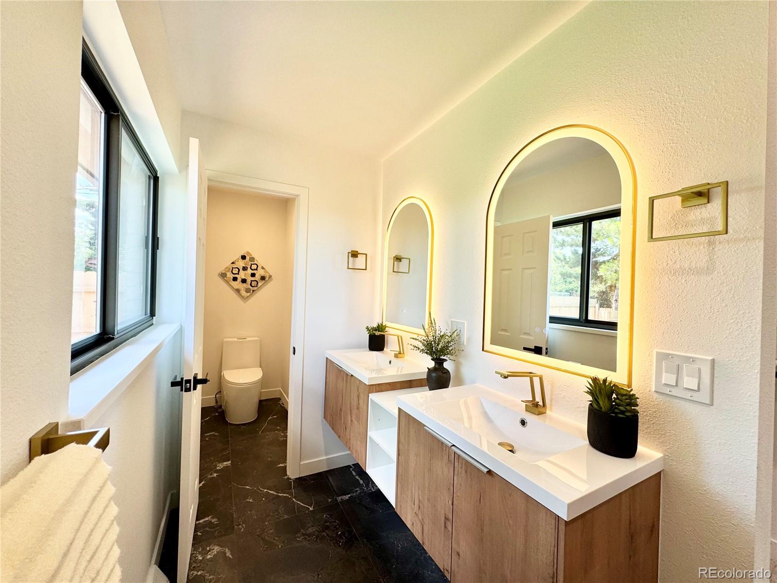 MLS Image #26 for 4192 s vrain street,denver, Colorado
