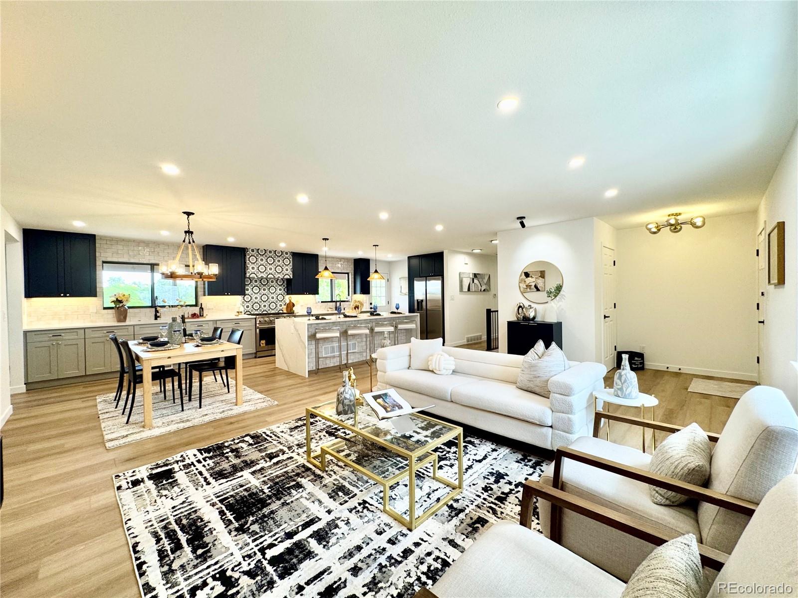 MLS Image #4 for 4192 s vrain street,denver, Colorado