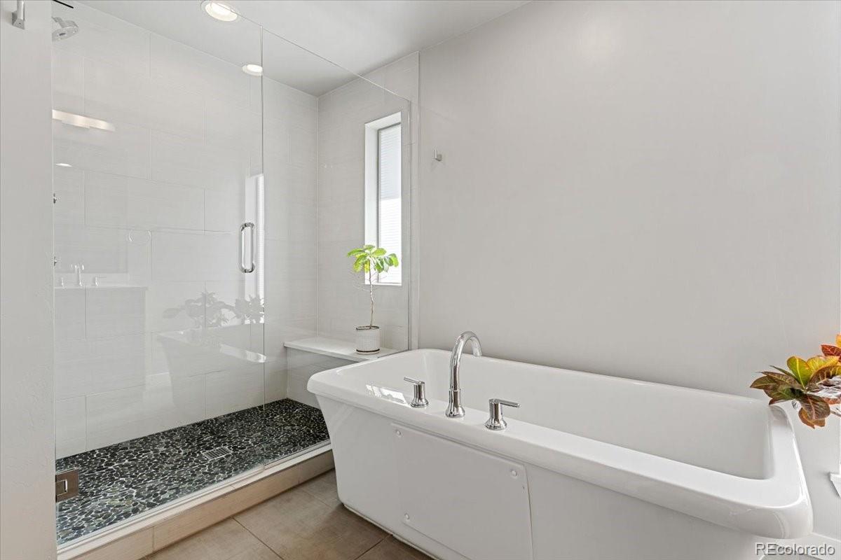MLS Image #28 for 2420 s gilpin street,denver, Colorado