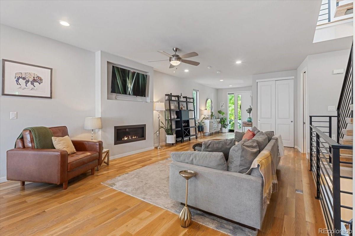 MLS Image #4 for 2420 s gilpin street,denver, Colorado