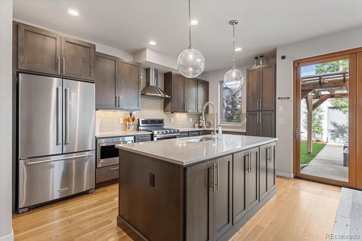 MLS Image #7 for 2420 s gilpin street,denver, Colorado