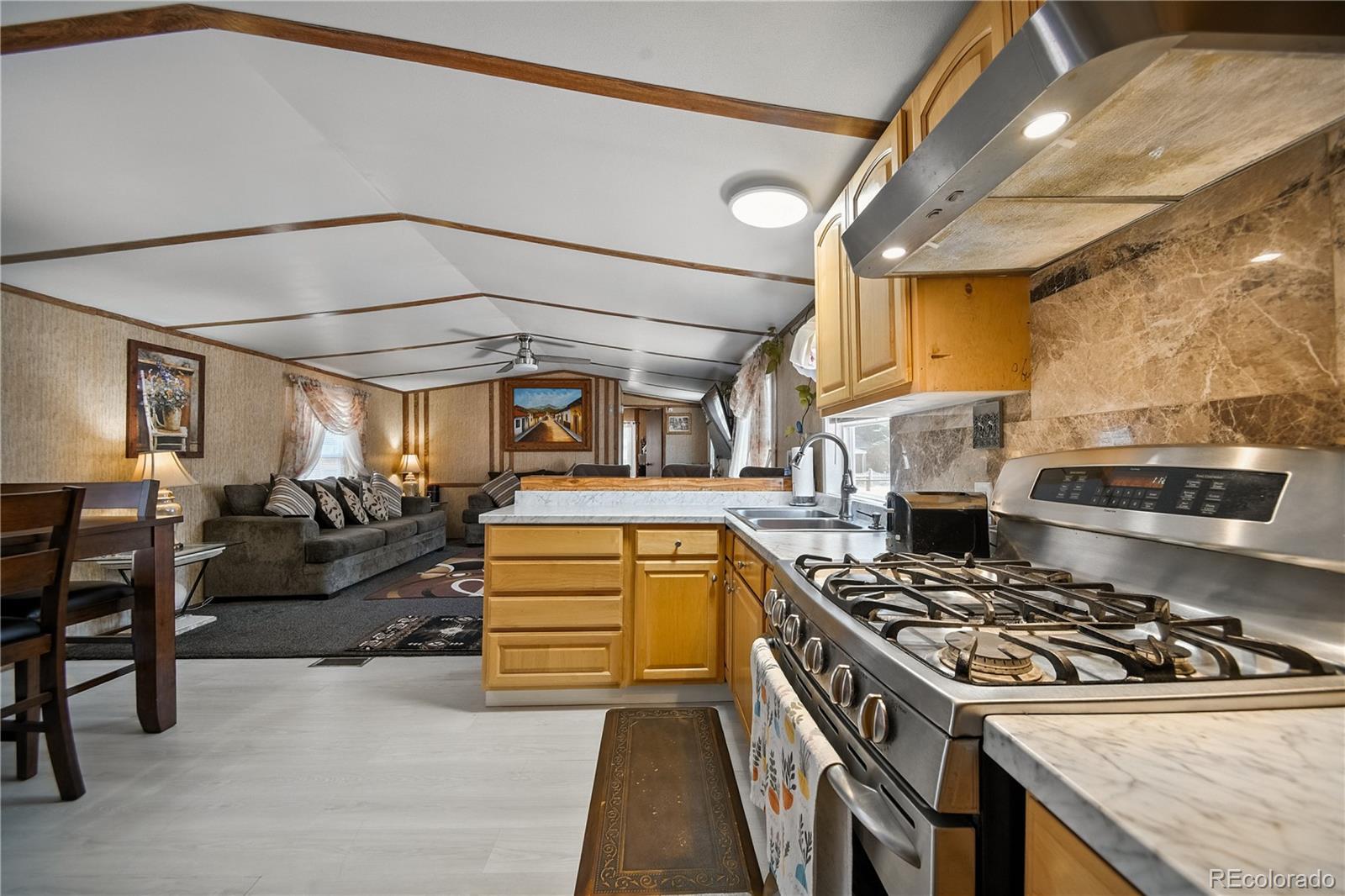 MLS Image #9 for 422  willow drive,lochbuie, Colorado