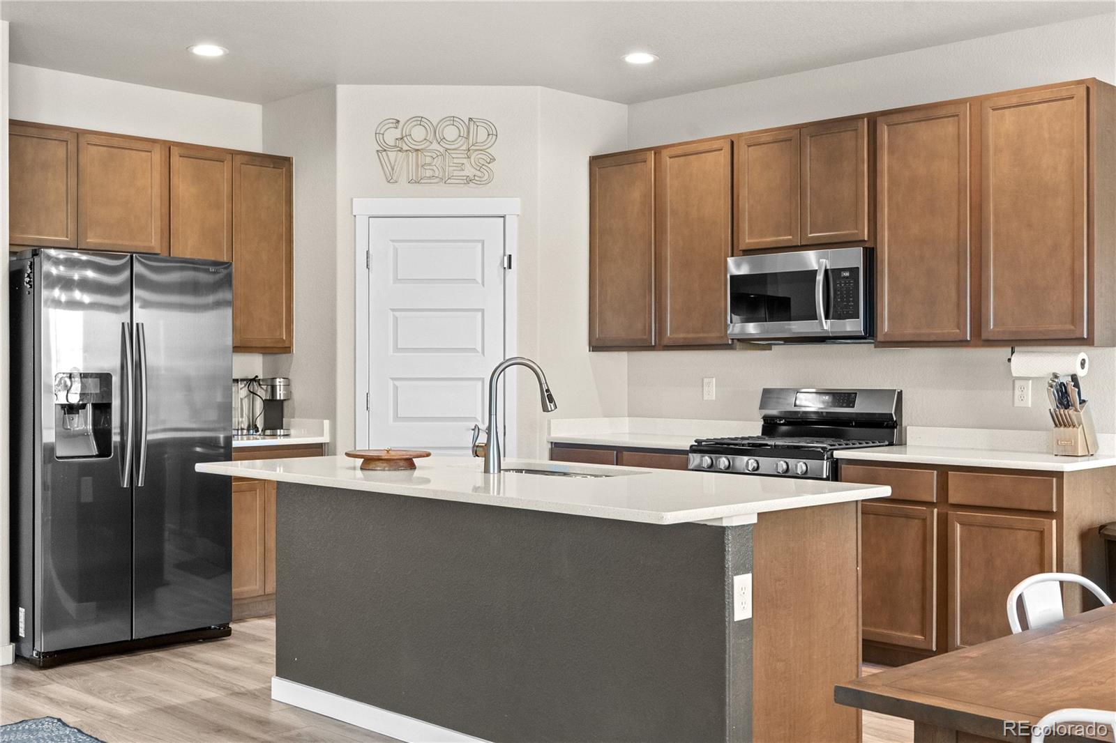 MLS Image #10 for 244  chipeta way,lochbuie, Colorado