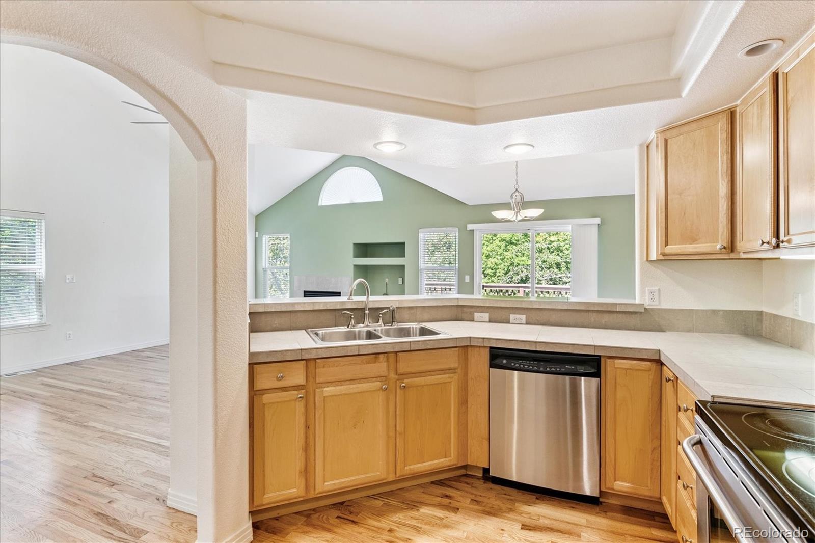 MLS Image #3 for 2330 s salem circle,aurora, Colorado