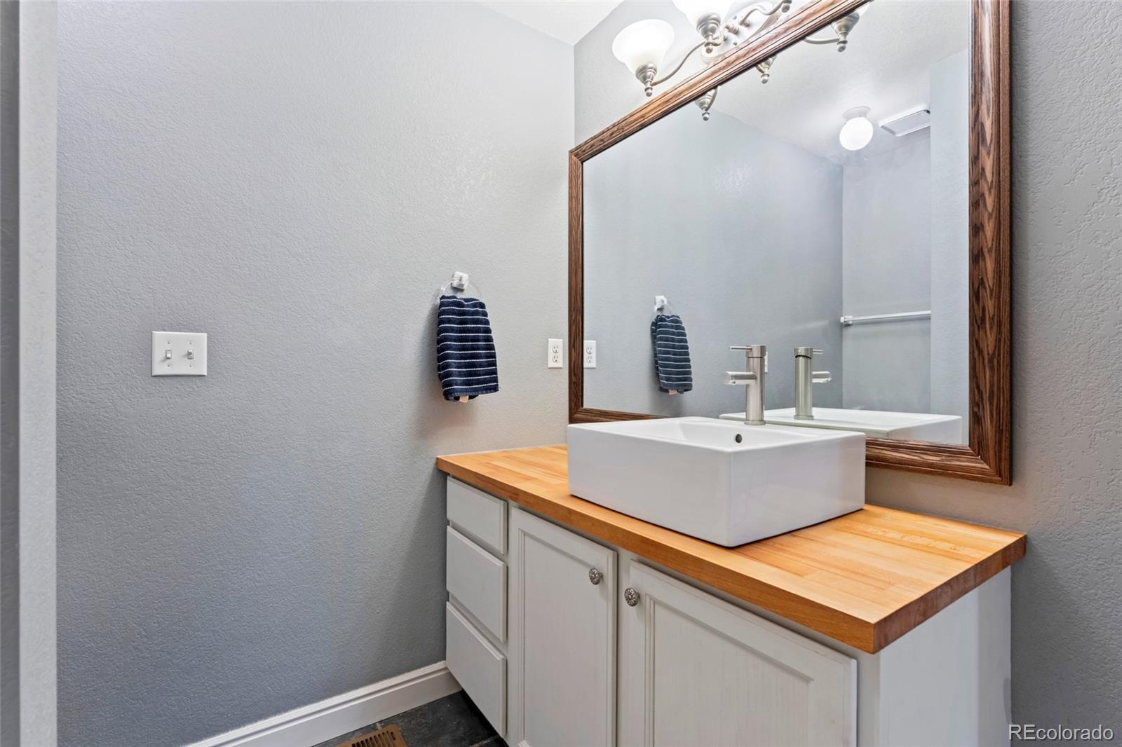 MLS Image #16 for 7120 s clay street,littleton, Colorado