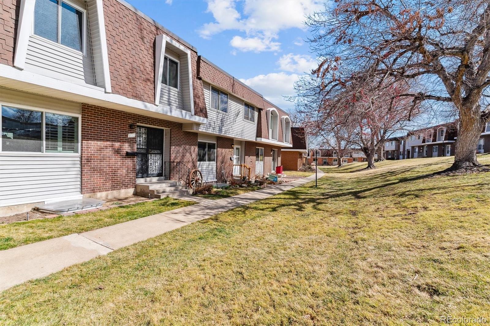 MLS Image #0 for 625 s xenon court,lakewood, Colorado