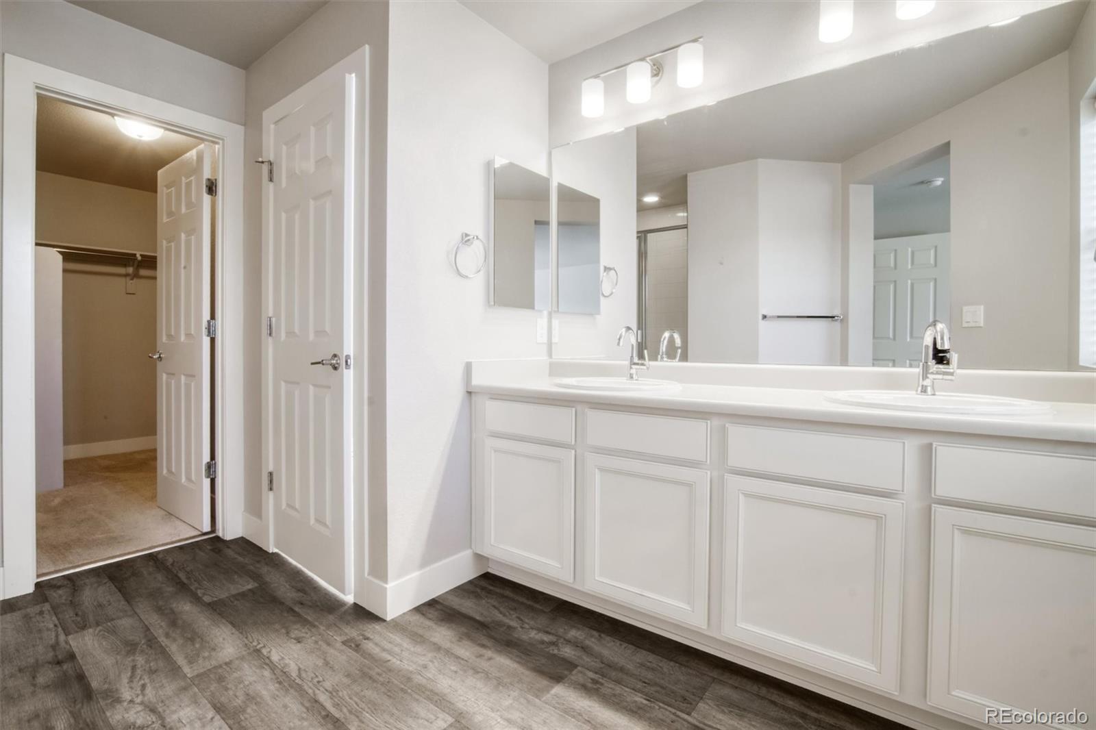 MLS Image #20 for 16069 e elk drive,denver, Colorado