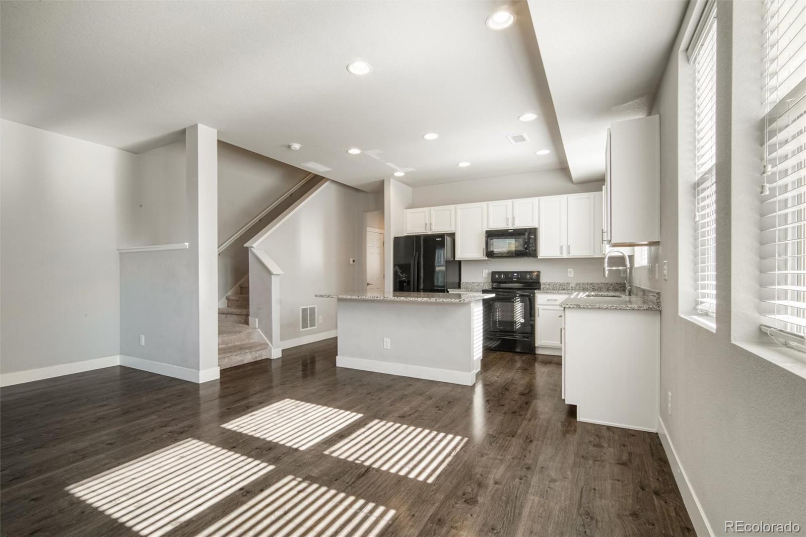 MLS Image #5 for 16069 e elk drive,denver, Colorado