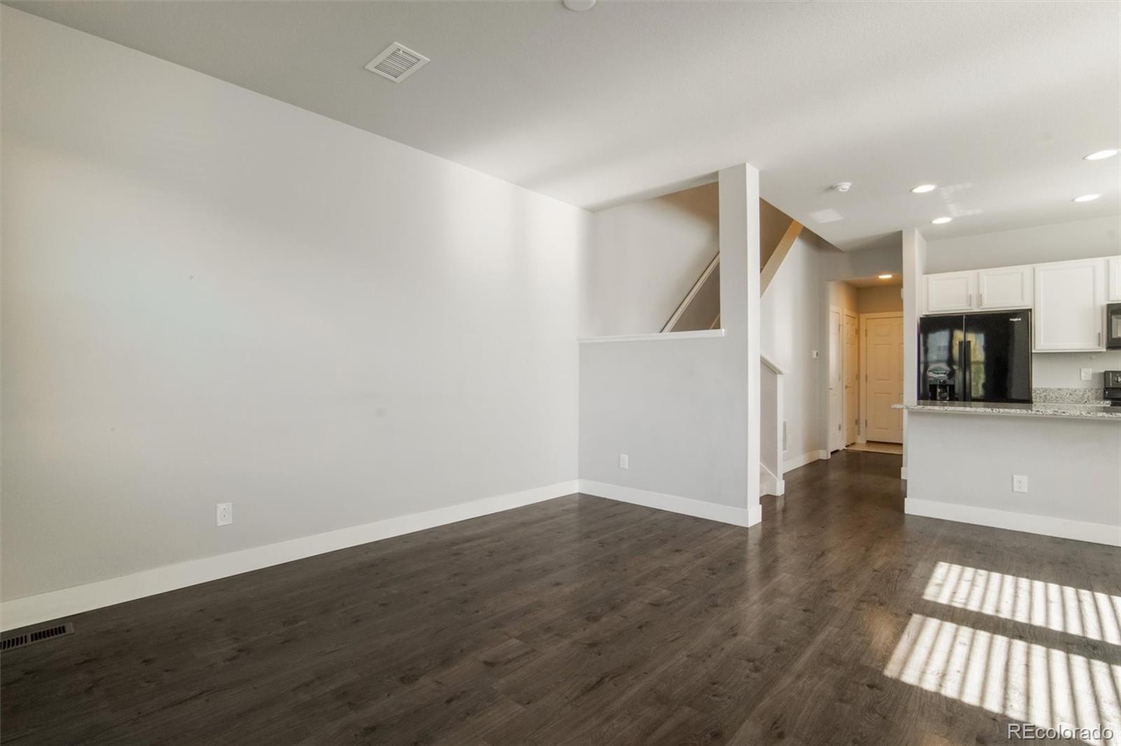 MLS Image #6 for 16069 e elk drive,denver, Colorado