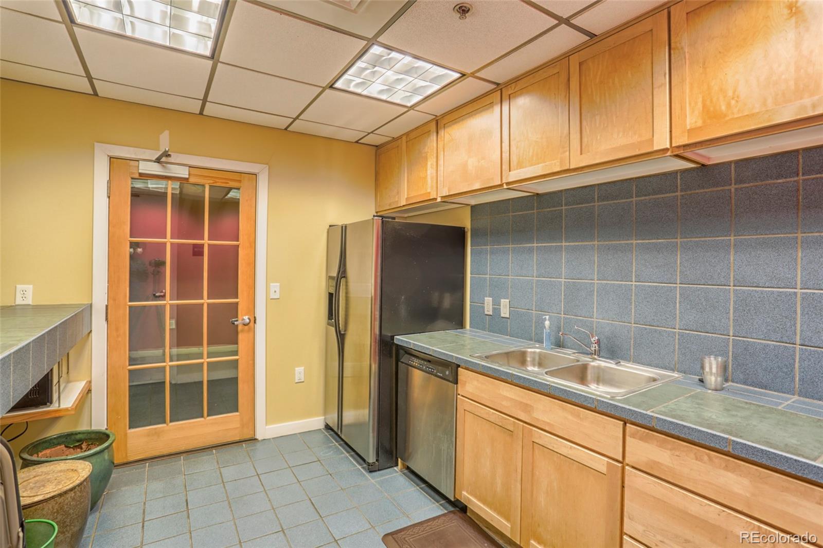 MLS Image #14 for 275 s harrison street 409,denver, Colorado
