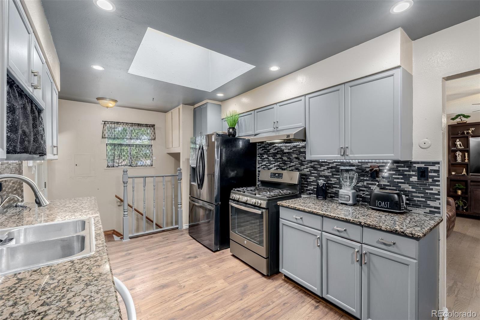 MLS Image #5 for 9170  aspen drive,thornton, Colorado