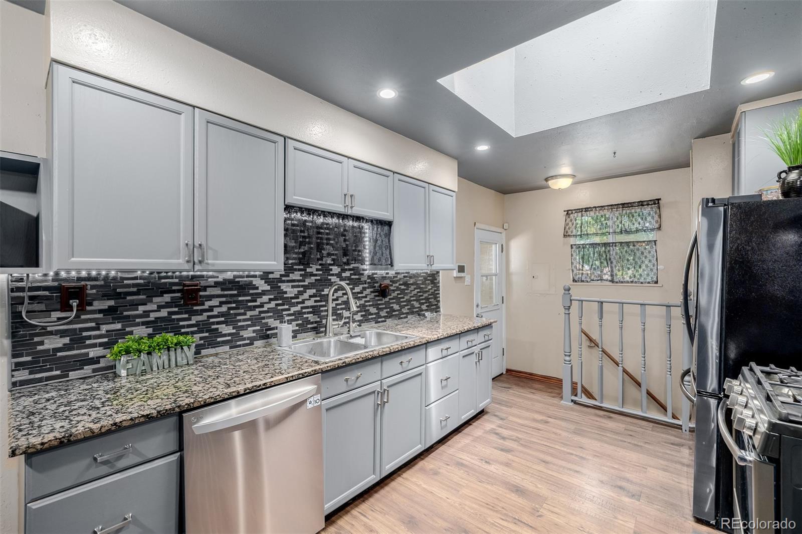 MLS Image #6 for 9170  aspen drive,thornton, Colorado