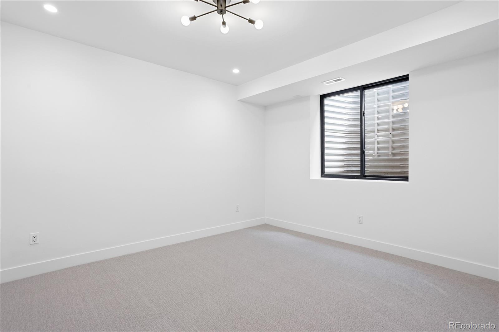 MLS Image #39 for 2478 s cherokee street,denver, Colorado