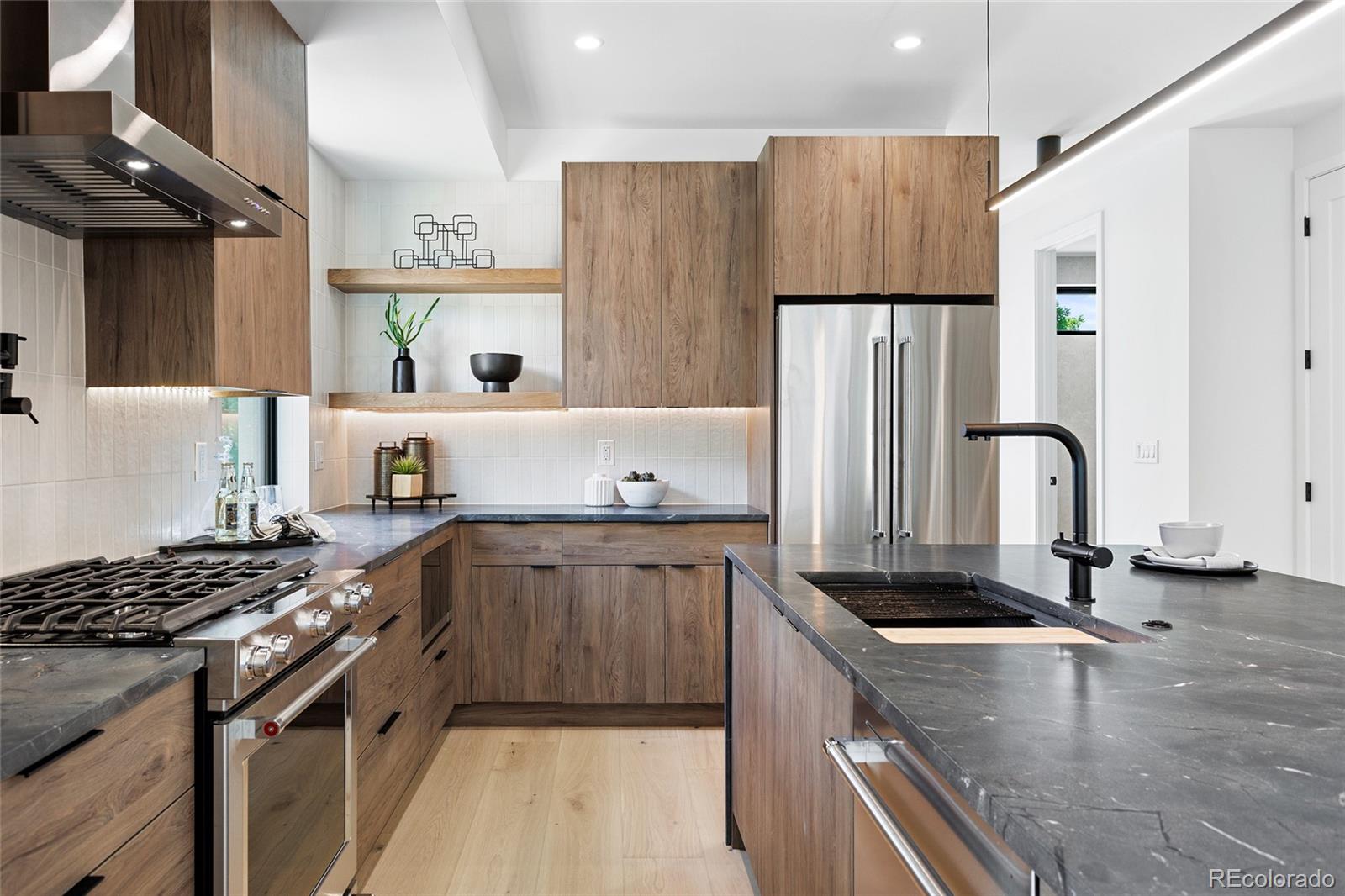 MLS Image #7 for 2478 s cherokee street,denver, Colorado