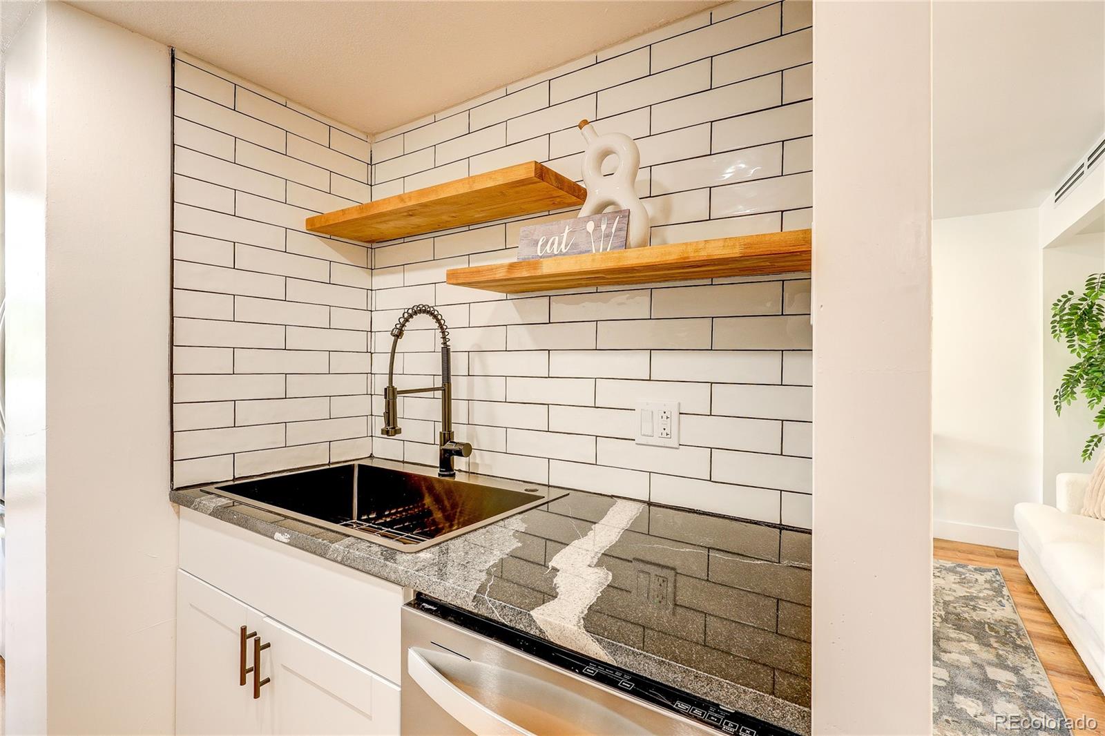 MLS Image #12 for 1250 n humboldt street,denver, Colorado